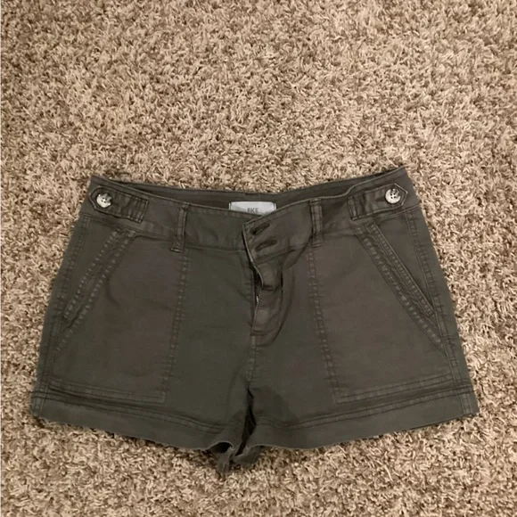 Buckle BKE army green shorts - size 29 - Picture 3 of 4